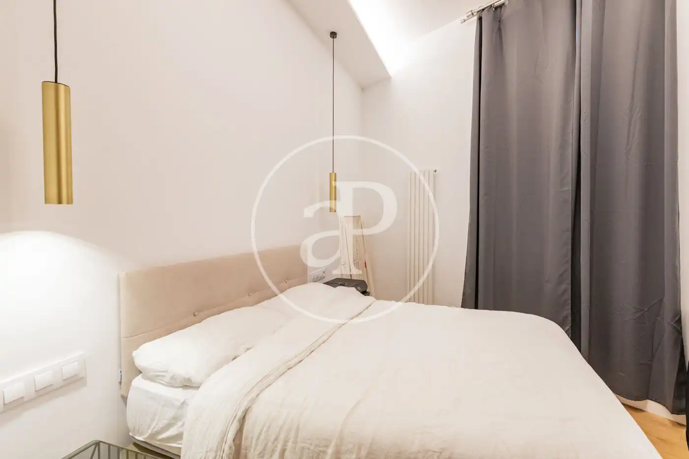 Bedroom of Flat for rent in Madrid  with Air Conditioner, Heating and Furnished