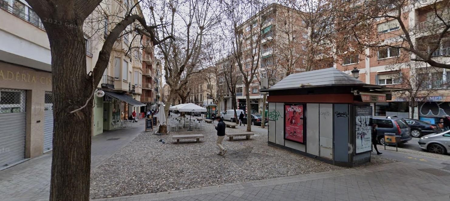 Vista exterior de Pis en venda en  Granada Capital amb Calefacció i Terrassa