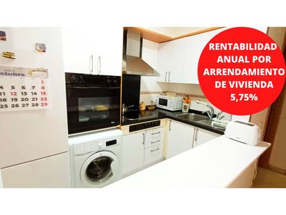 Kitchen of Flat for sale in Vilafranca del Penedès  with Air Conditioner and Oven