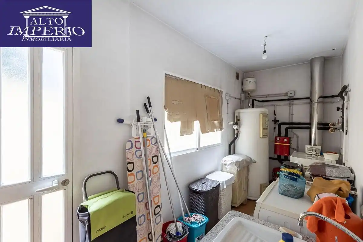 Houses for sale in Granada  with Air Conditioner, Heating and Private garden
