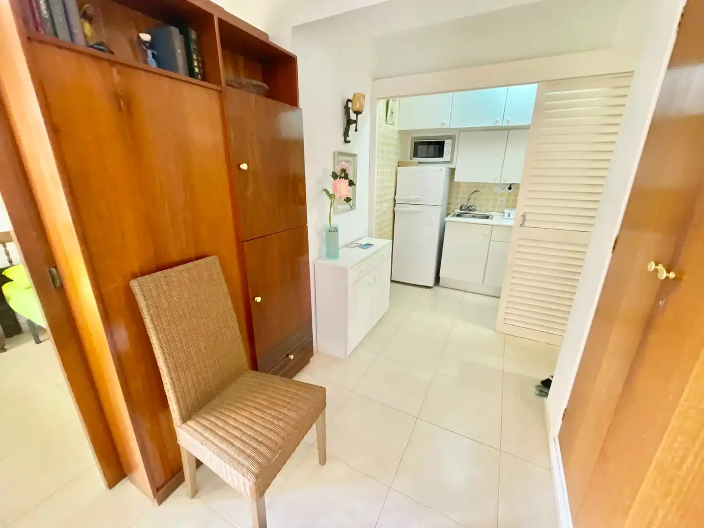 Cocina de Estudio de alquiler en Orihuela con Aire acondicionado, Amueblado y Lavadora