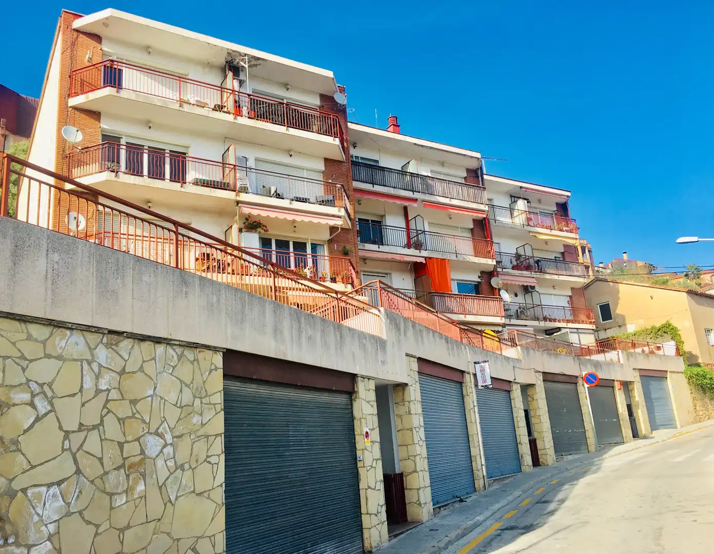 Exterior view of Flat for sale in Corbera de Llobregat  with Terrace, Oven and Internet
