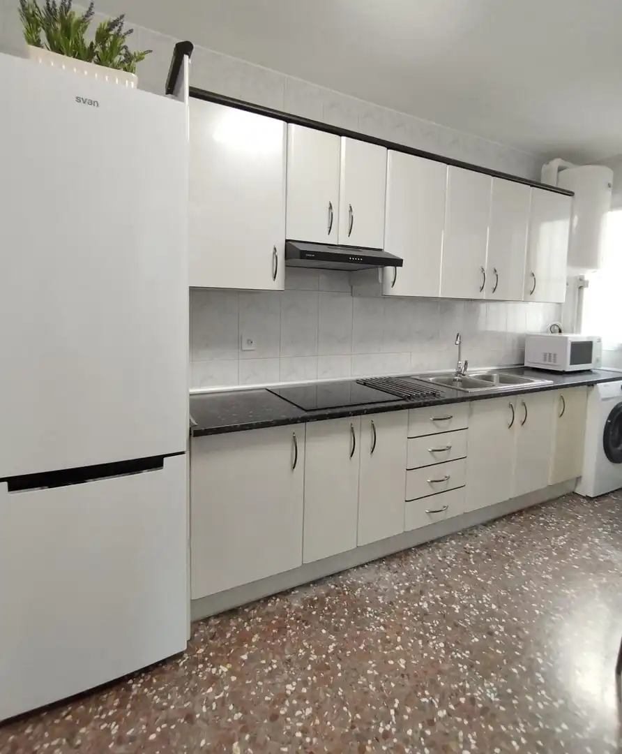 Cocina de Piso de alquiler en Murcia con Aire acondicionado, Calefacción y Amueblado