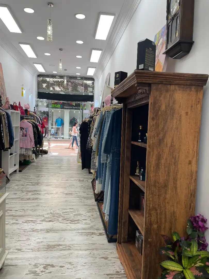 Local en traspas en Torremolinos amb Aire condicionat i Moblat