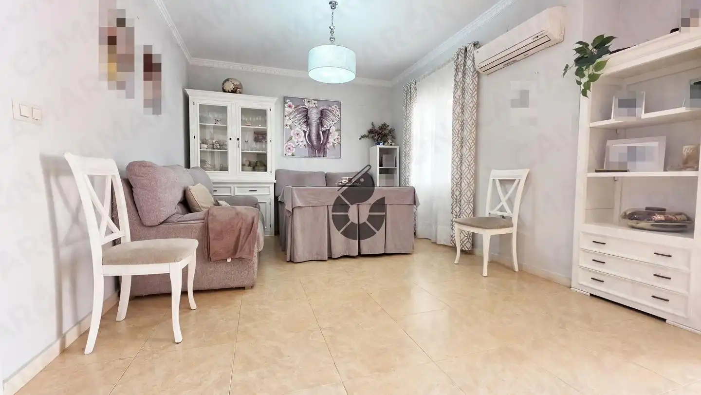 Houses for sale in Coria del Río