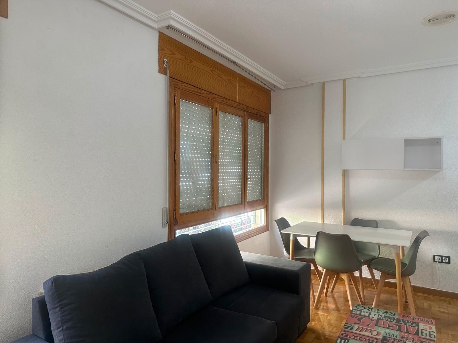 Vista exterior de Apartamento de alquiler en Ciudad Real Capital con Calefacción, Amueblado y Balcón