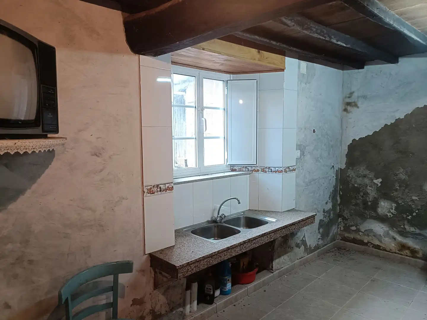 Cocina de Casa adosada en venta en Cesuras con Jardín privado y Trastero