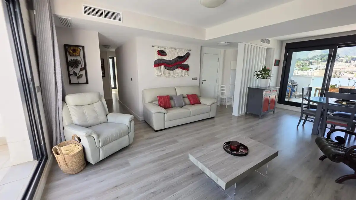Sala d'estar de Àtic en venda en Torremolinos amb Calefacció i Piscina comunitària