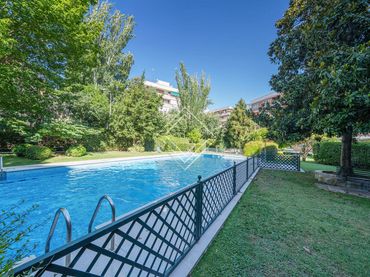 Pis amb piscina en venda a Moncloa - Aravaca