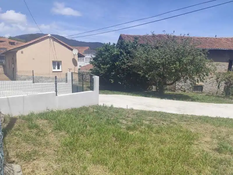 Casa o xalet en venda en Pravia amb Calefacció, Moblat i Forn
