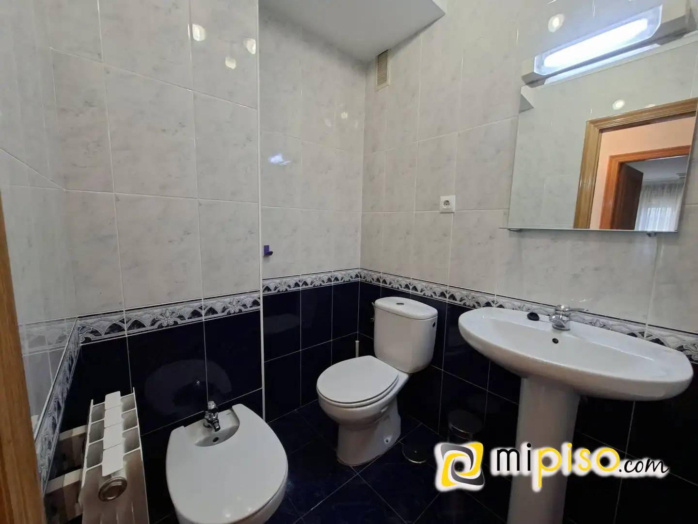 Baño de Piso en venta en Bareyo con Calefacción, Terraza y Piscina