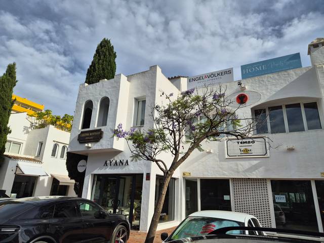 Local comercial en Alquiler en Avenida Bulevar Príncipe Alfonso de Hohenlohe en Lomas de Marbella Club