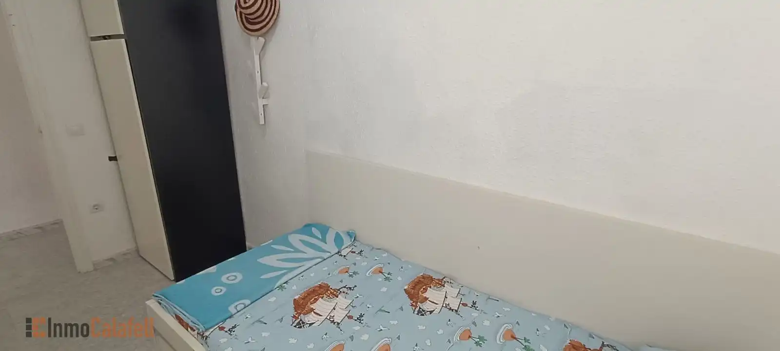 Schlafzimmer von Dachboden zum Verkauf in Calafell mit Klimaanlage, Heizung und Terrasse