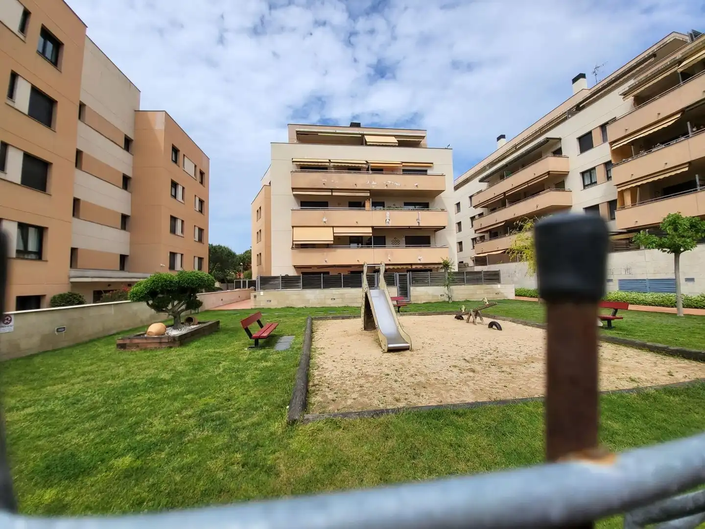 Vista exterior de Piso en venta en Lloret de Mar con Aire acondicionado, Jardín privado y Terraza