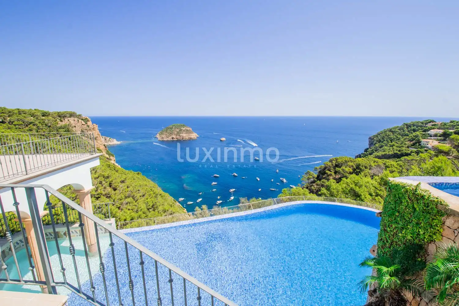 Vista exterior de Casa o xalet en venda en Jávea / Xàbia amb Aire condicionat, Jardí privat i Terrassa