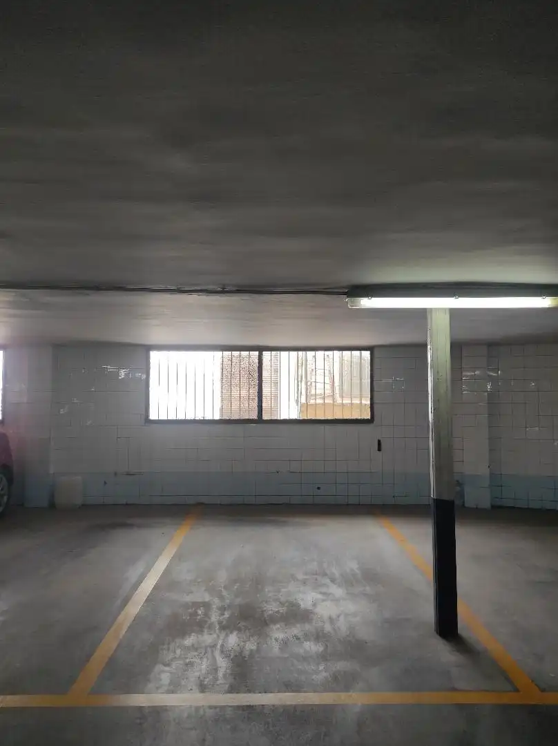 Parkplatz von Garage zum Verkauf in Valencia