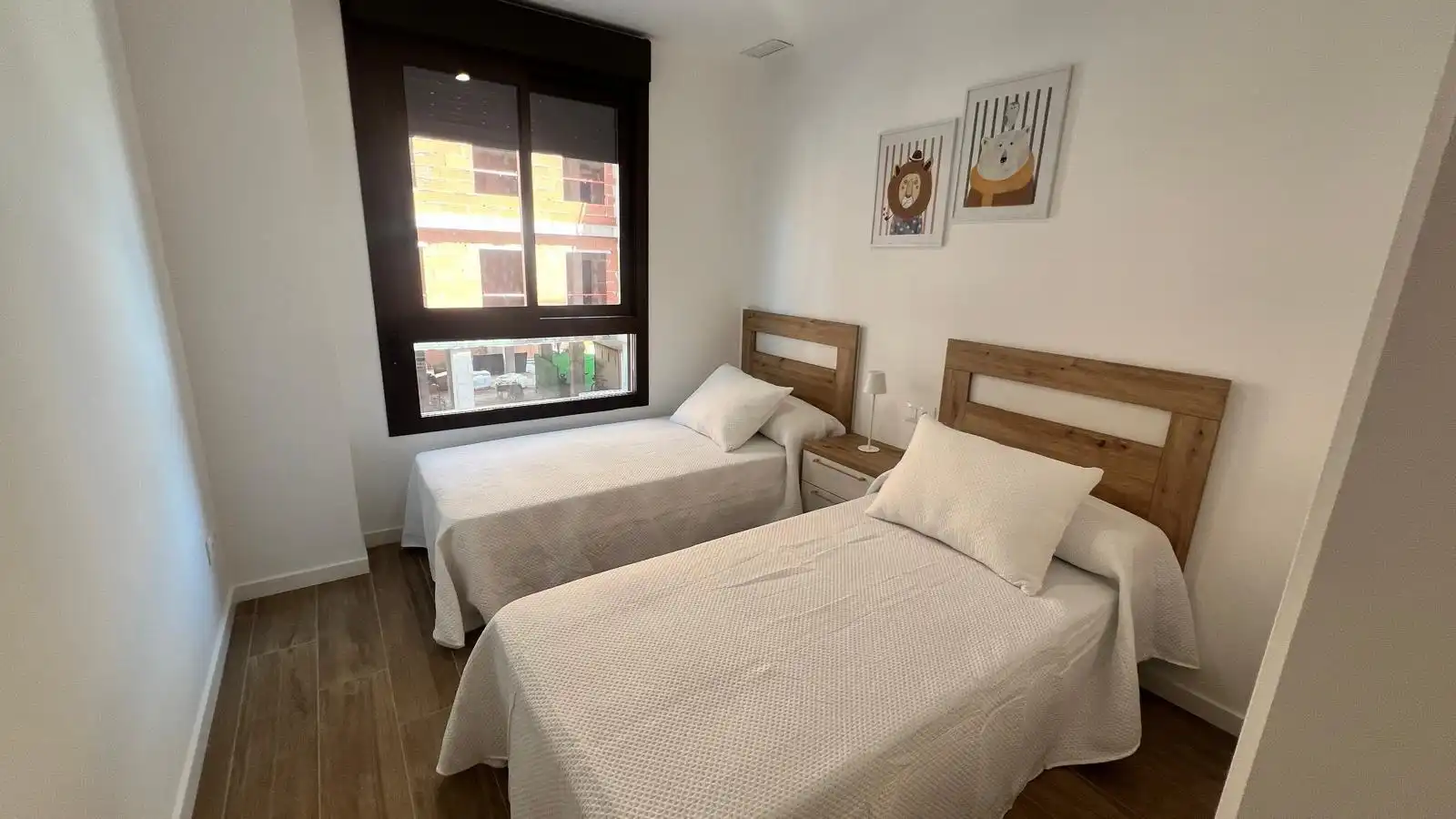 Habitación de Piso en venta en Castellón de la Plana / Castelló de la Plana con Aire acondicionado, Terraza y Trastero