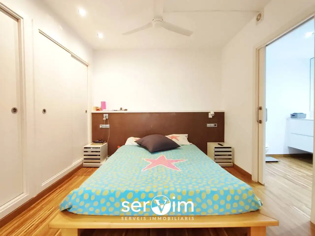 Bedroom of Flat for sale in Girona  with Heating