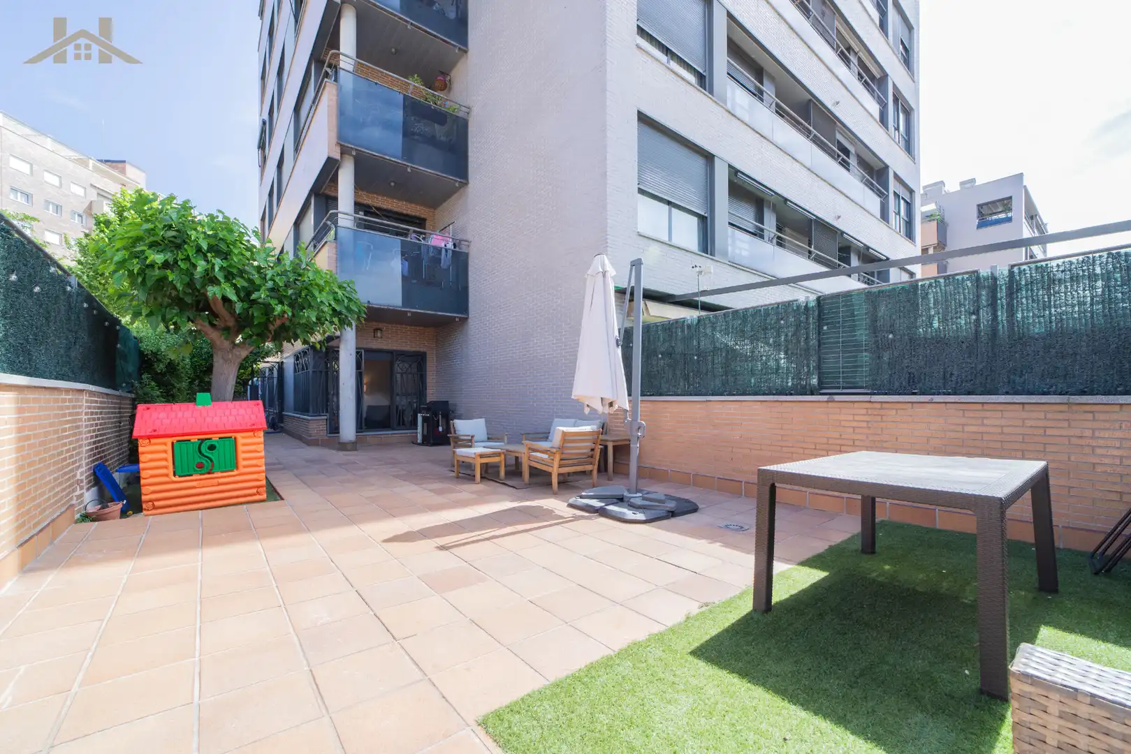 Terraza de Planta baja en venta en San Sebastián de los Reyes con Aire acondicionado, Jardín privado y Piscina comunitaria