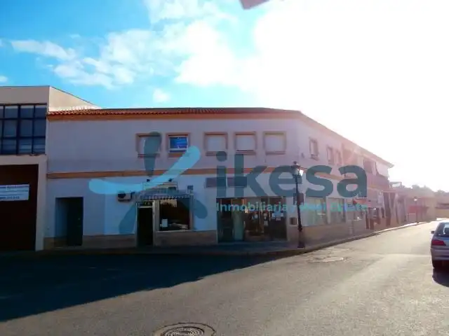 Local comercial en venda a Núcleo urbano