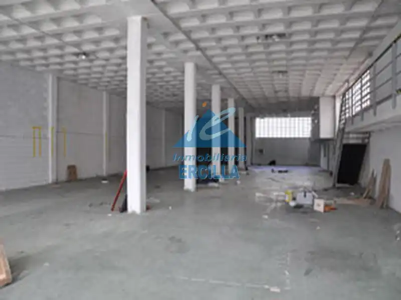 Industrial building to rent in Polígono Txako Poligonoa