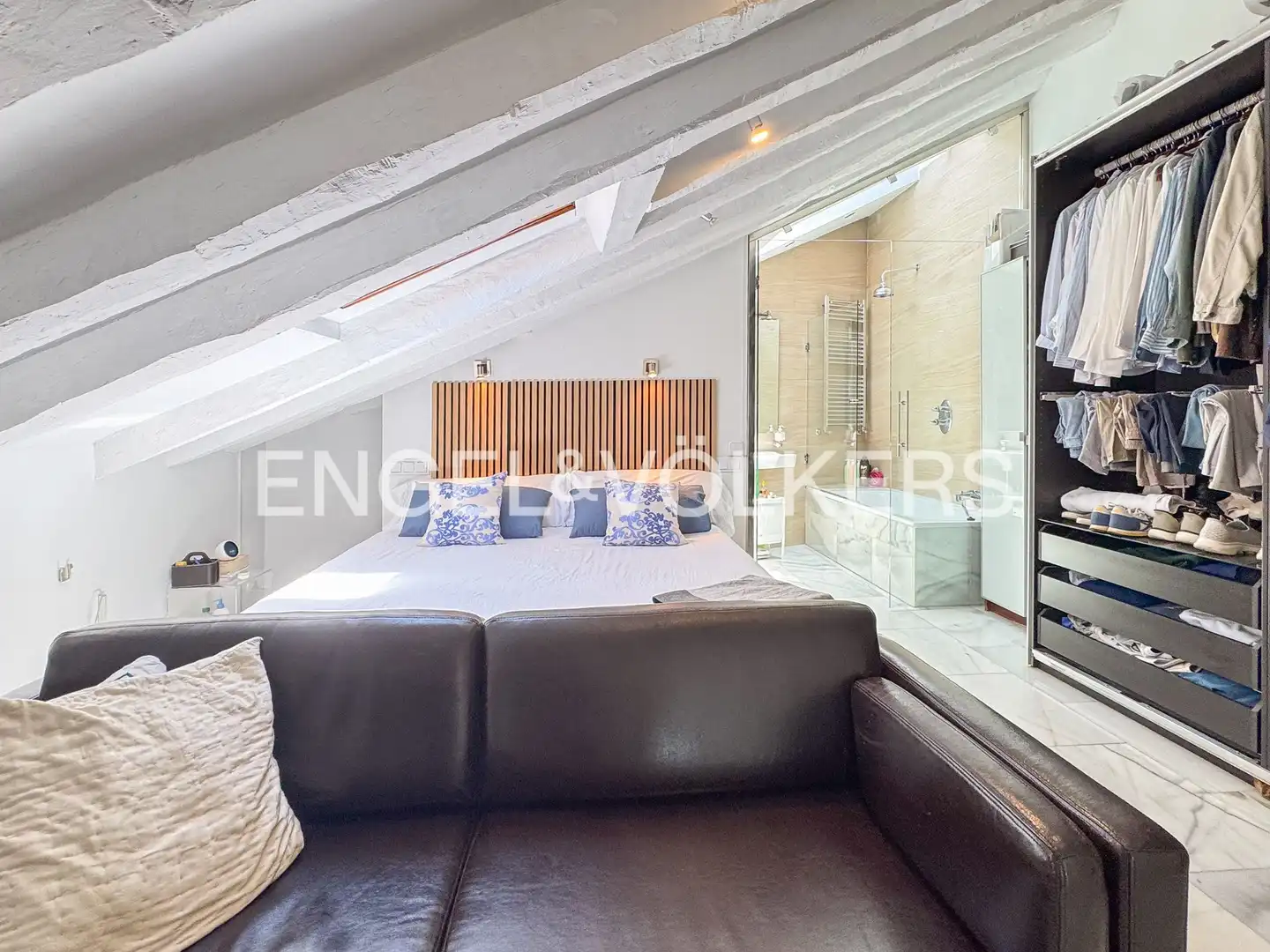Bedroom of Flat for rent in Madrid  with Air Conditioner, Heating and Terrace