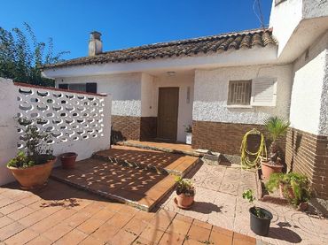 Villa con giardino in vendita a Carrer el Palmeral 70