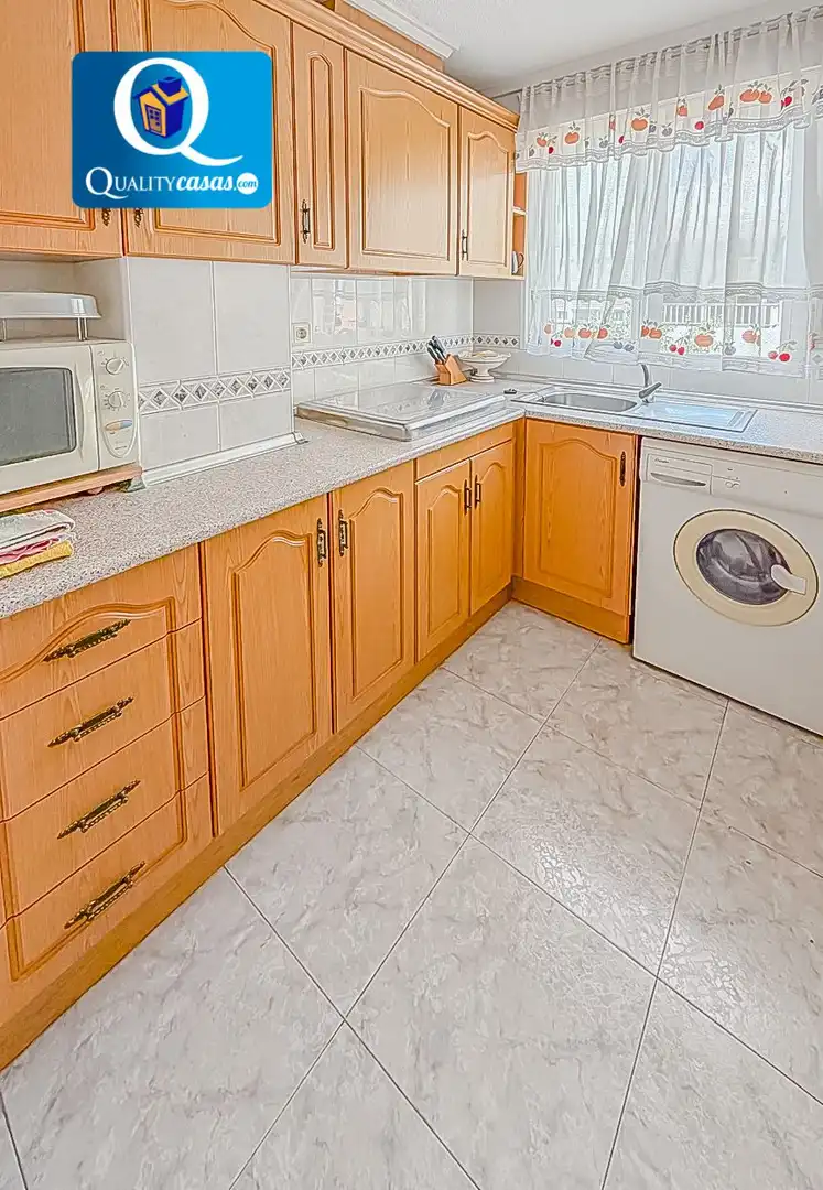 Kitchen of Flat for rent in Torrevieja  with Terrace