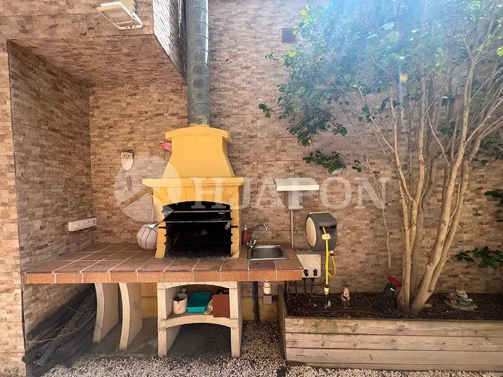 Terrassa de Casa o xalet en venda en Vilassar de Dalt amb Aire condicionat, Calefacció i Jardí privat