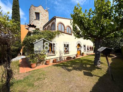 Vista exterior de Casa o xalet en venda en Sant Vicenç de Montalt amb Calefacció, Jardí privat i Terrassa