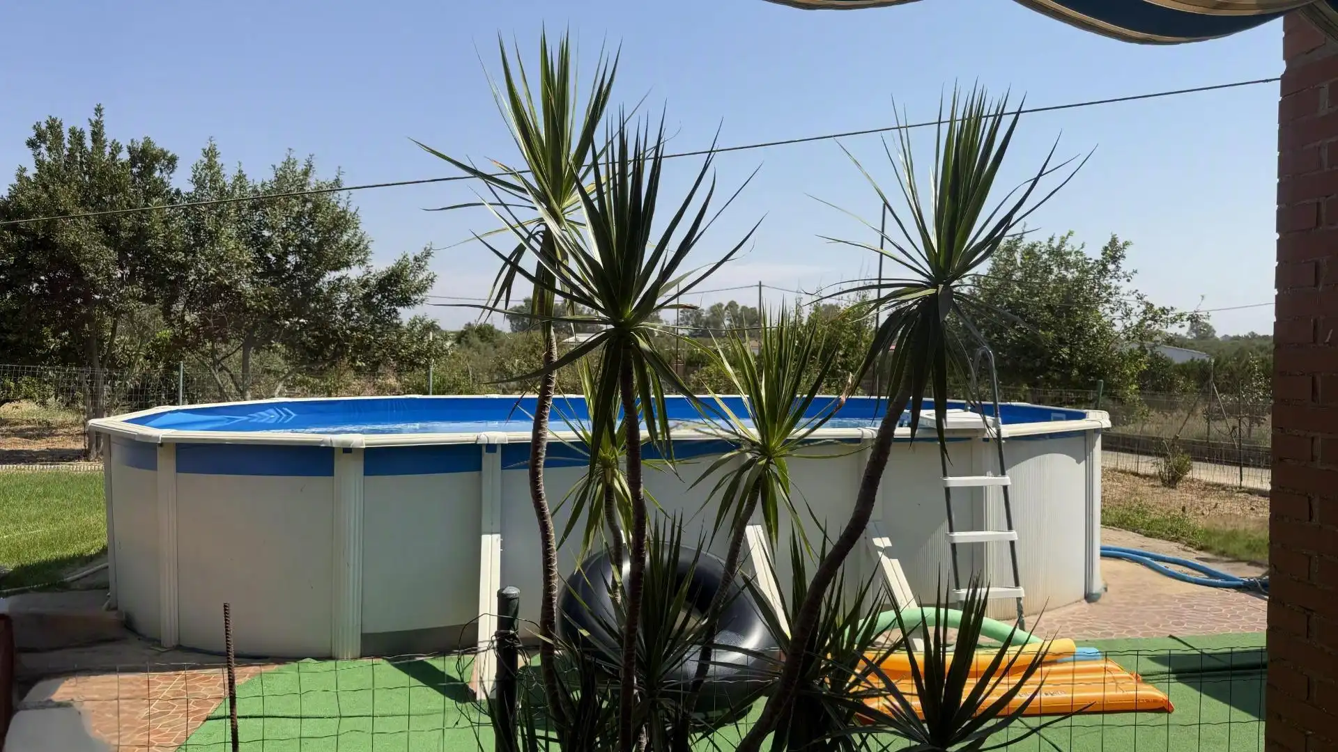 Swimming pool of Country homes for sale in Gibraleón  with Air Conditioner, Heating and Terrace