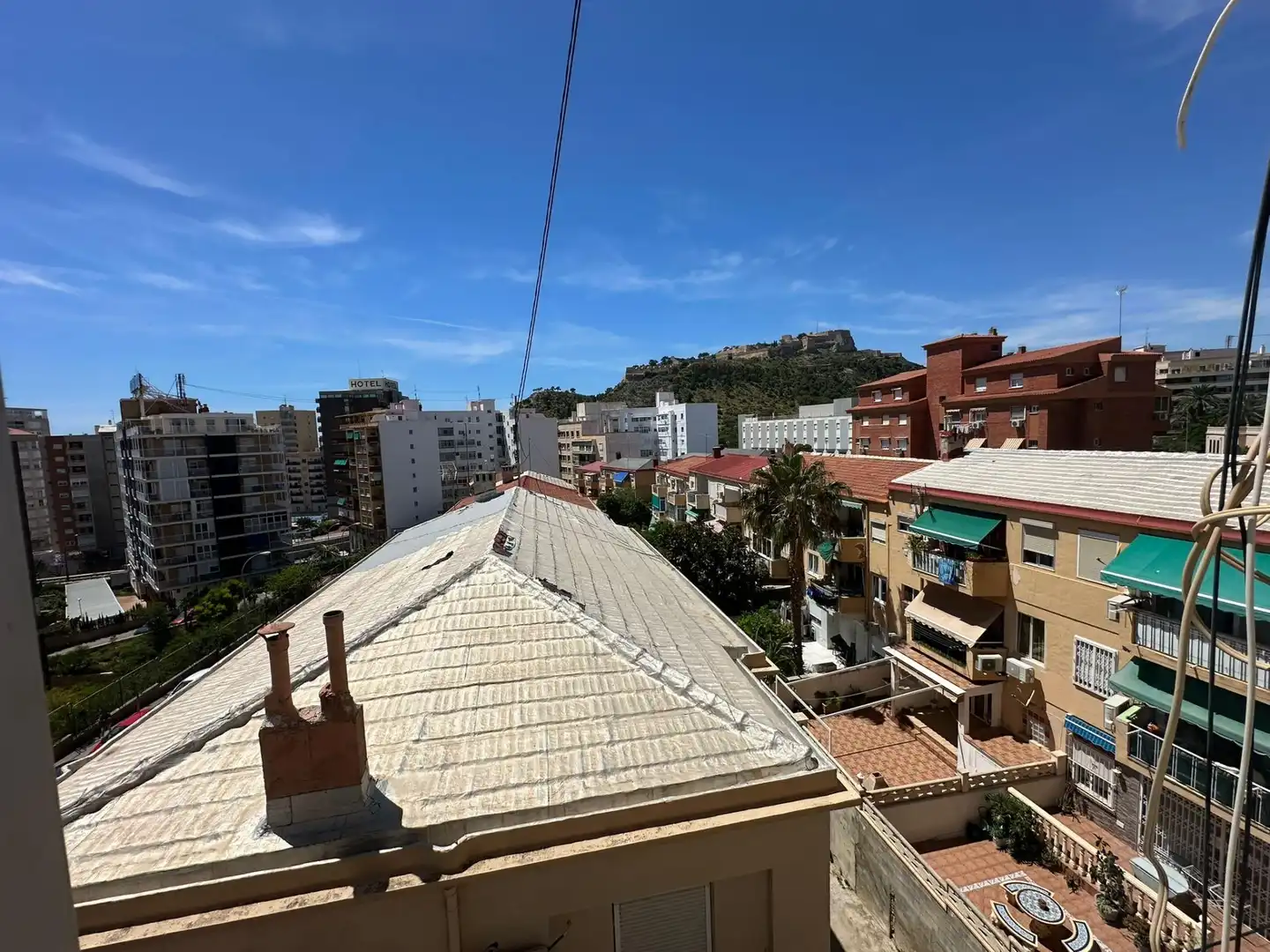 Vista exterior de Pis en venda en Alicante / Alacant amb Moblat