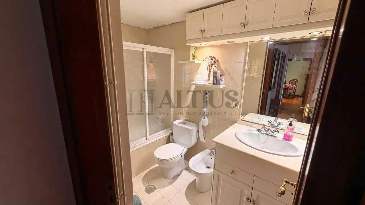 Flat with lift for sale in Concheiros - Fontiñas, imagen 4