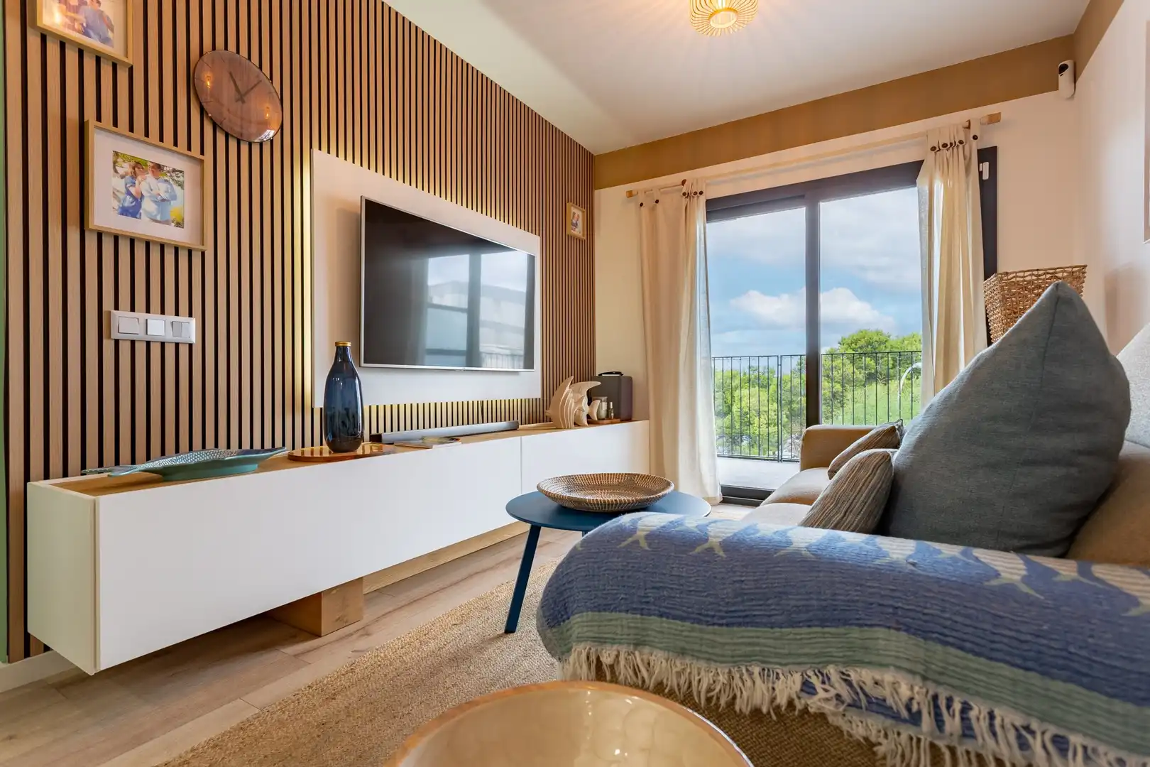 Flat with terrace for sale in PUNTA DEL CAVALL