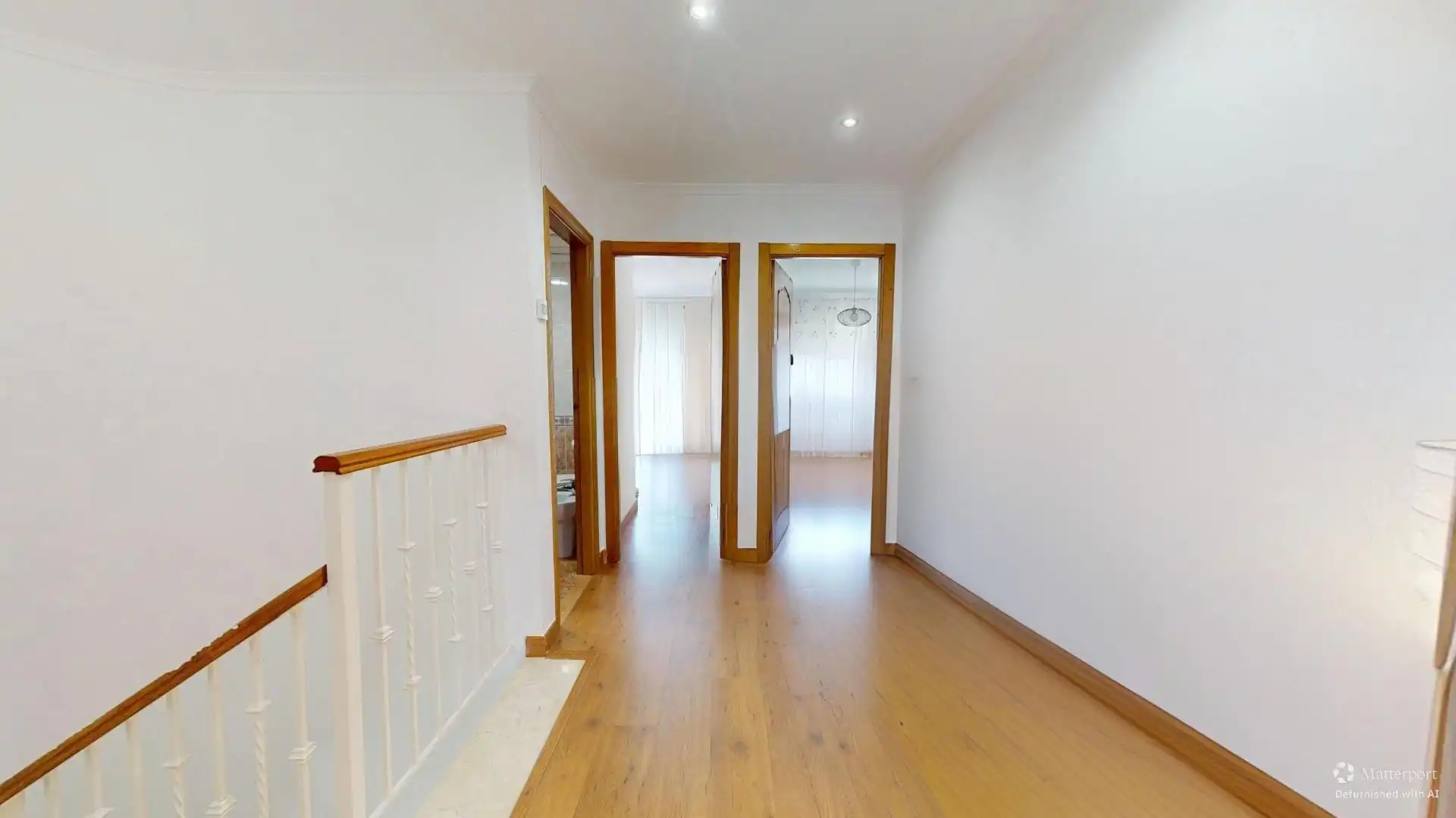 Einfamilien-Reihenhaus zum Verkauf in Elche / Elx mit Privatgarten, Terrasse und Gemeinschaftspool