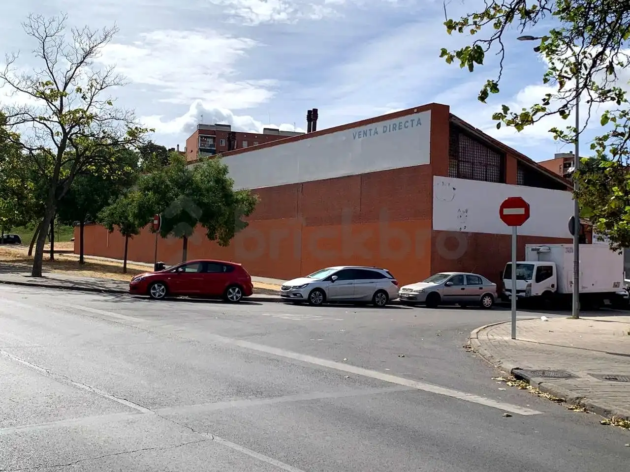 Außenansicht von Fabrikhallen zur Miete in Madrid