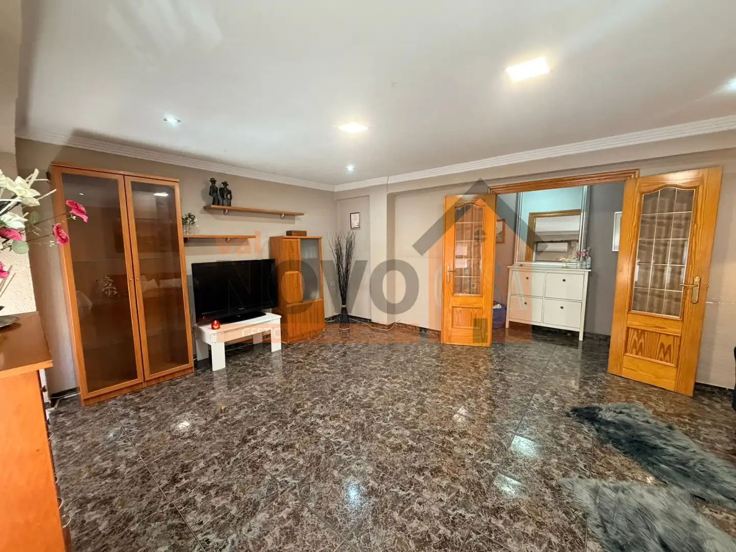 Flat for sale in Silla  with Air Conditioner