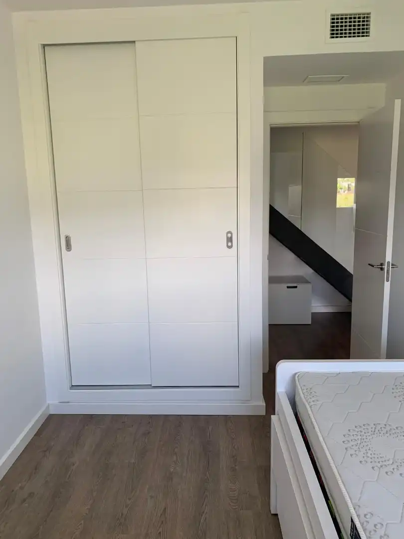Habitación de Ático de alquiler en Córdoba con Aire acondicionado, Terraza y Trastero
