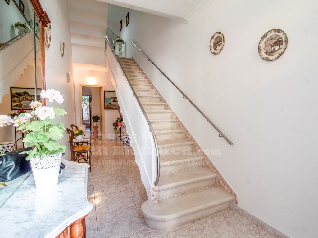 House or chalet for sale in Es Castell  with Air Conditioner, Private garden and Terrace