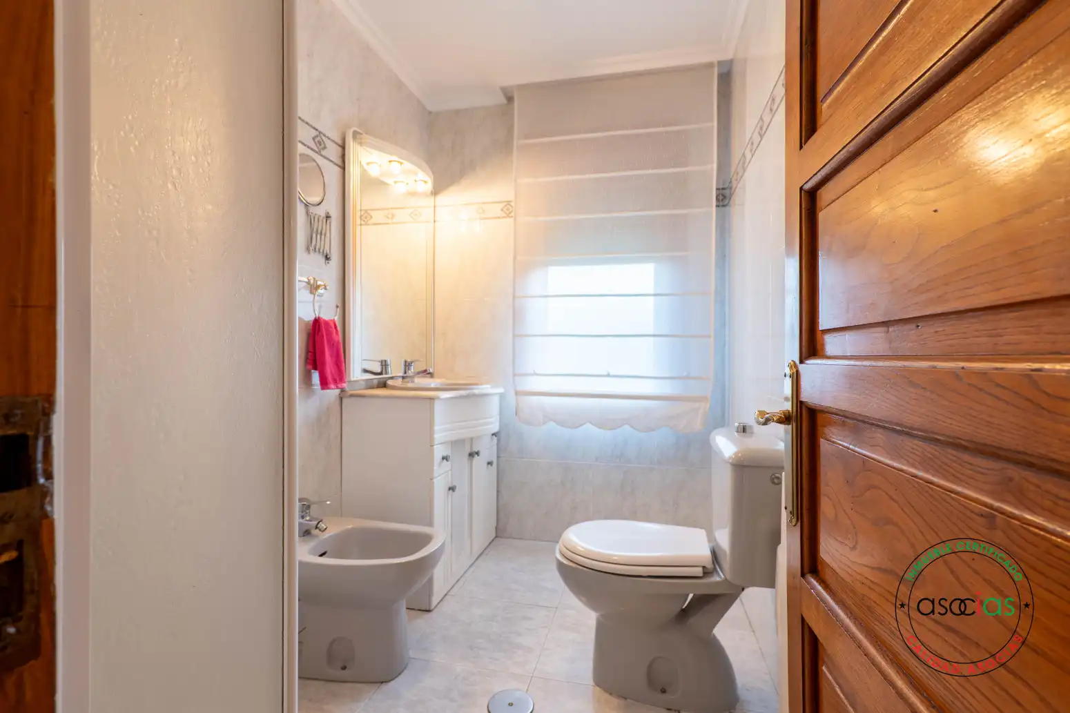 Baño de Piso en venta en Gijón  con Calefacción y Jardín privado
