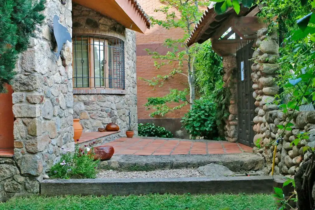 Haus mit Pool zum Verkauf in Candeleda, imagen 2