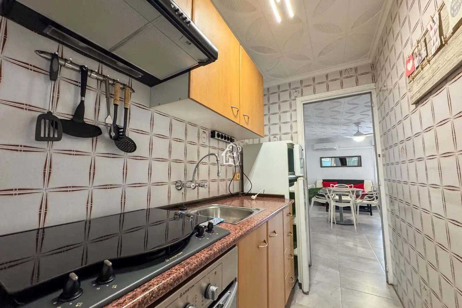 Cuina de Casa o xalet de lloguer en Guardamar del Segura amb Aire condicionat, Terrassa i Piscina