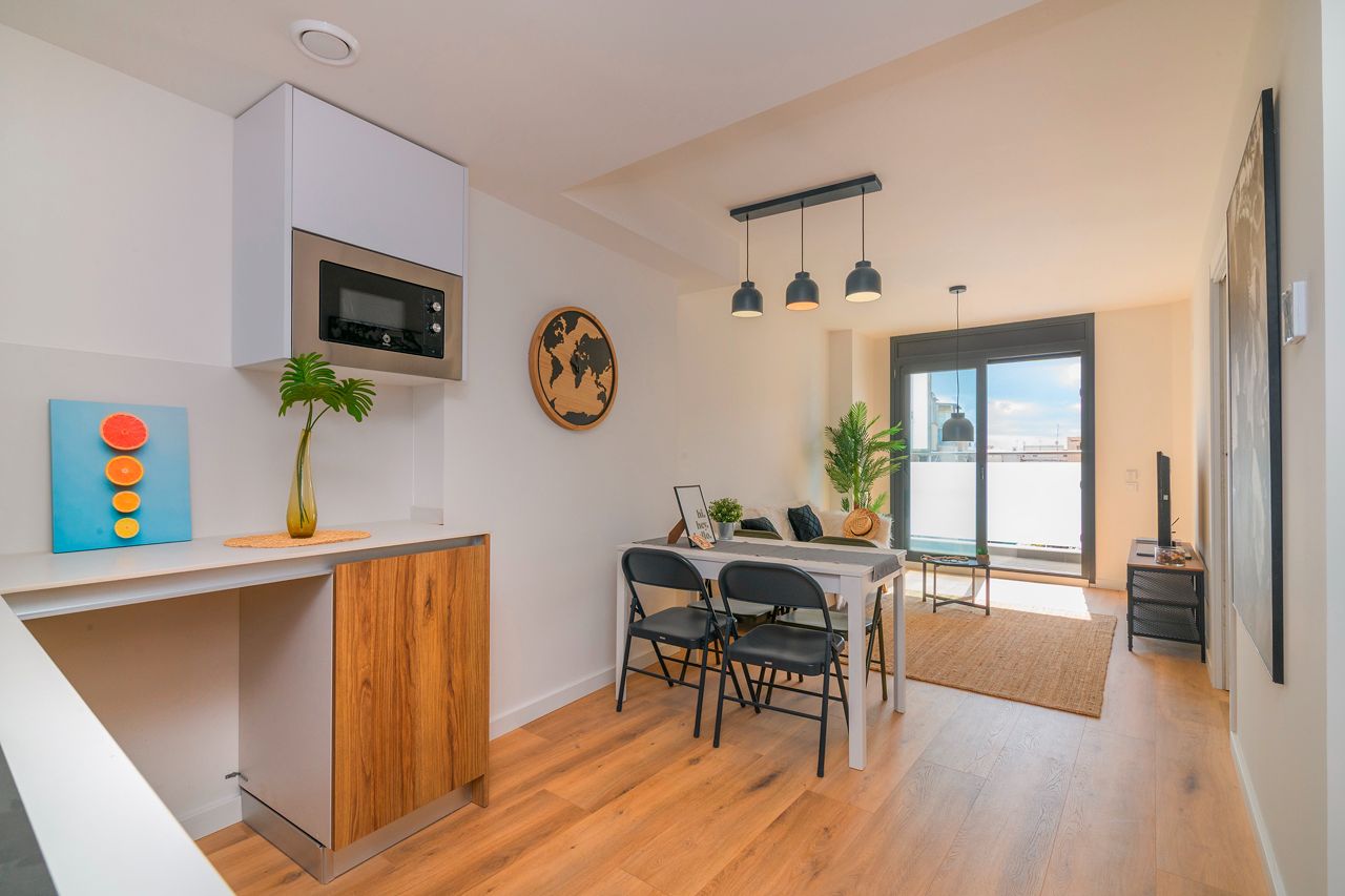 Dining room of Duplex for sale in Cornellà de Llobregat  with Air Conditioner, Heating and Parquet flooring