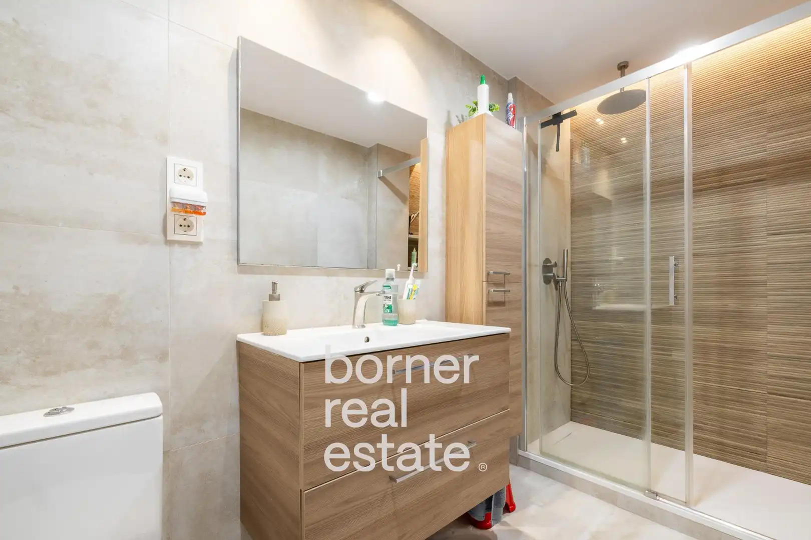 Badezimmer von Wohnung zum Verkauf in Rubí mit Heizung, Parkett und Balkon