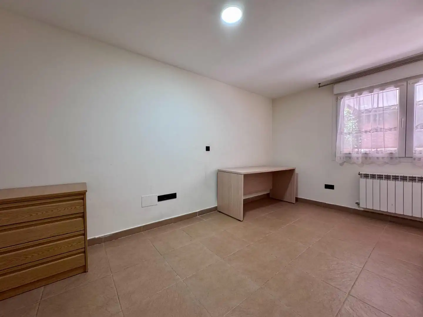 Casa adosada en venta en Villanueva de la Cañada con Parquet