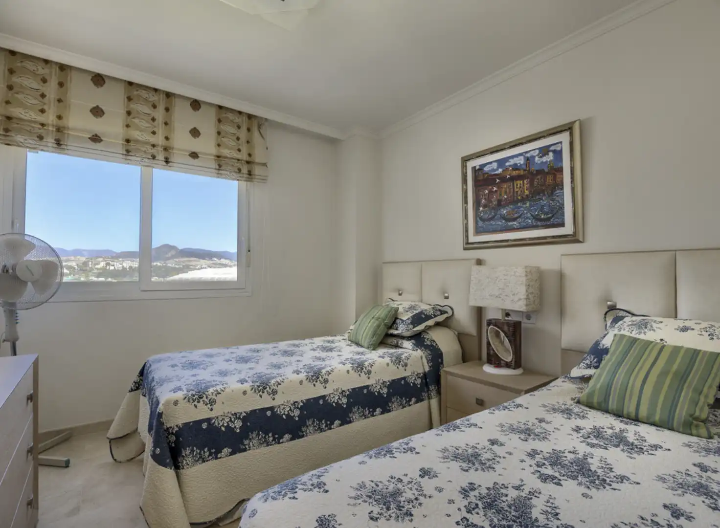 Habitación de Apartamento en venta en Marbella con Aire acondicionado, Calefacción y Terraza