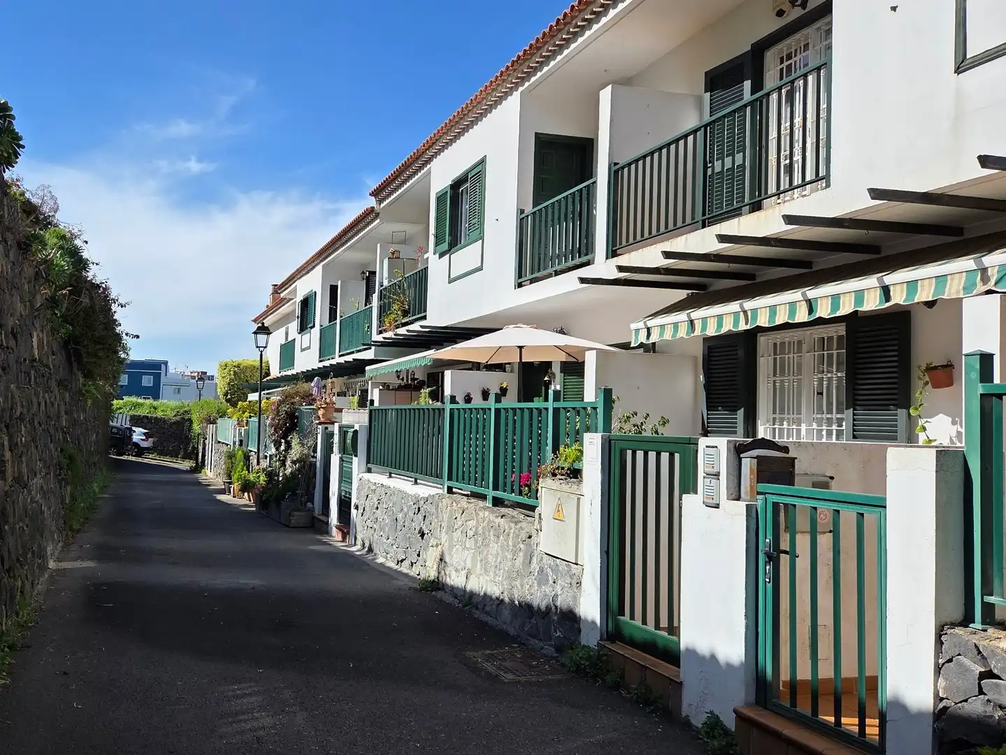 Exterior view of Detached homes for sale in San Cristóbal de la Laguna  with Parquet flooring, Terrace and Furnished