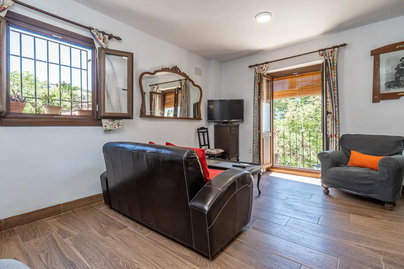 Living room of Houses for sale in Granada  with Air Conditioner, Terrace and Furnished