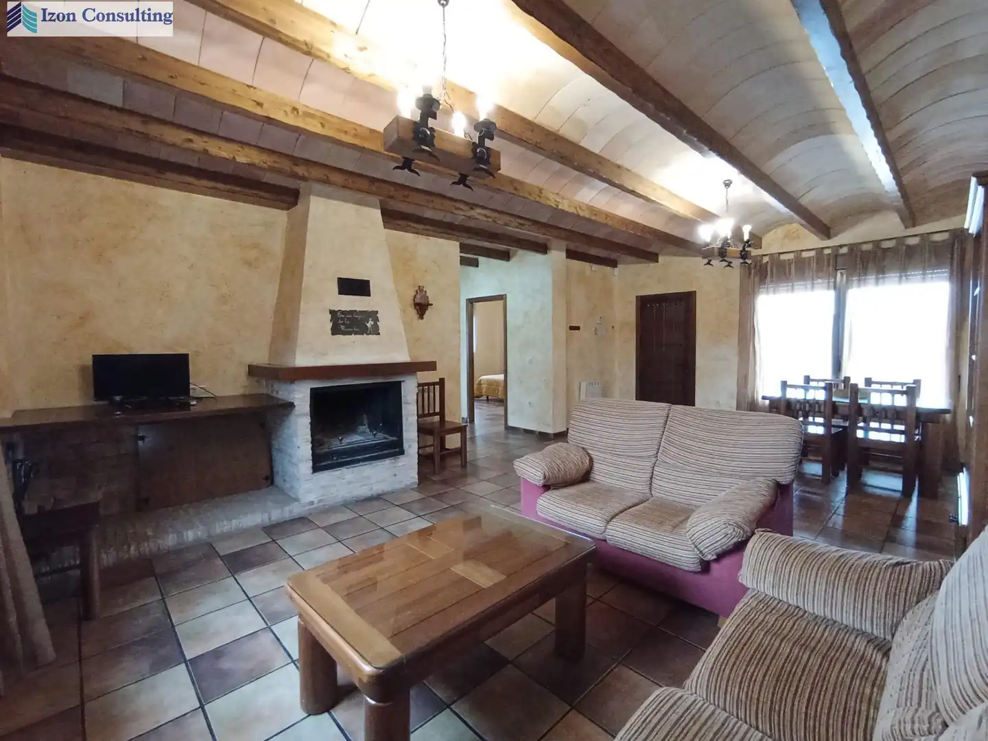 Sala de estar de Casa o chalet en venta en Robledo con Aire acondicionado, Calefacción y Jardín privado