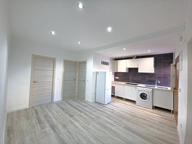 Piso en Venta en Calle de Santa María Salomé en Casco Histórico de Vallecas